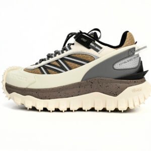 Moncler Trailgrip Grey 109A4 M00260 M2671