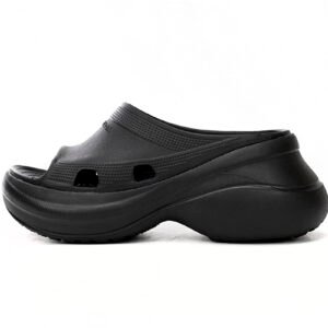BALENCIAGA Pool Crocs Black 677389 W158E 1000
