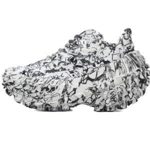 Balenciaga Defender Graffiti 685611 W2RAM 9010